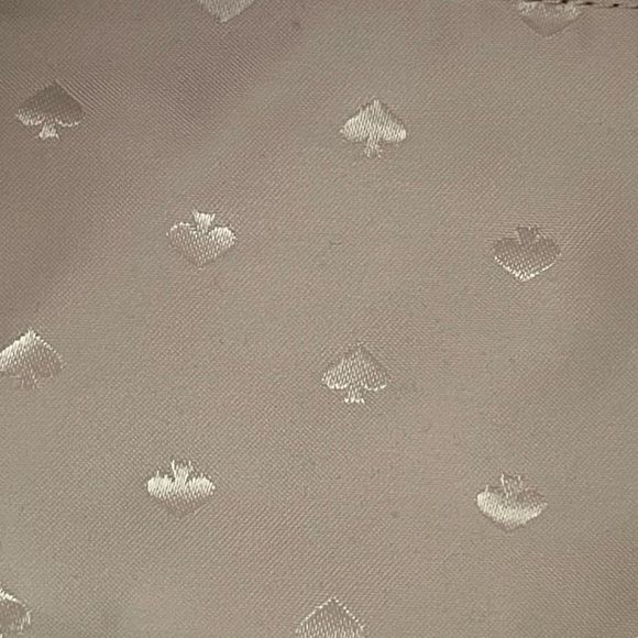 Kate Spade New York • DARCY SMALL BUCKET - Picture 12 of 16